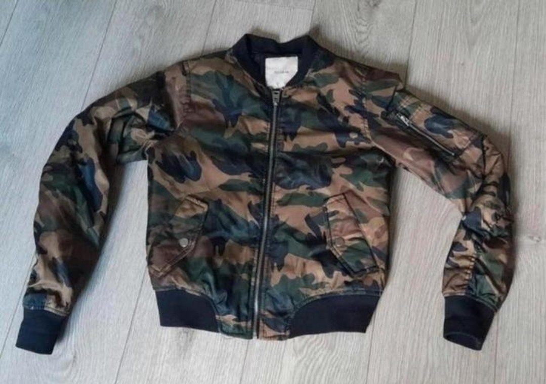 Pull & Bear camouflage jas maat s, Kleding | Dames, Ophalen of Verzenden