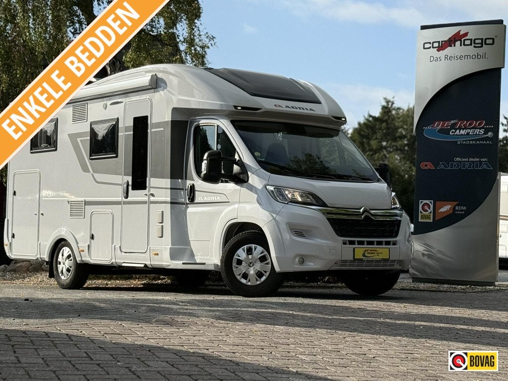 Adria Coral 600 SL - 2022 - Lengtebedden - 7m - Ruime camper, Standaard zit, Fiat, 6 tot 7 meter, Bedrijf