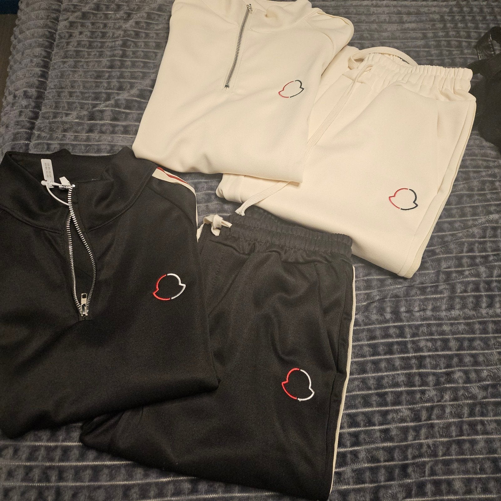 Joggingpak ~ Zwart of Crème, Kleding | Heren, Verzenden, Nieuw, Maat 52/54 (L)
