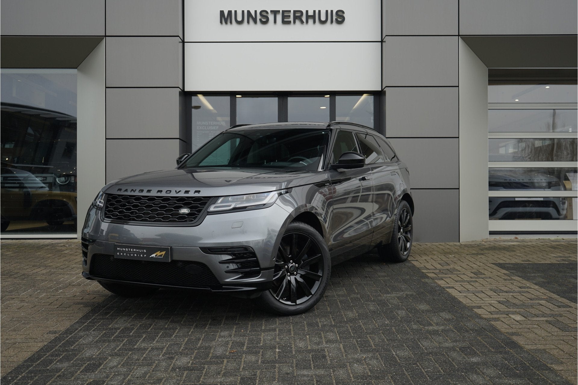 Land Rover Range Rover Velar 2.0 P300 Turbo AWD R-Dynamic SE