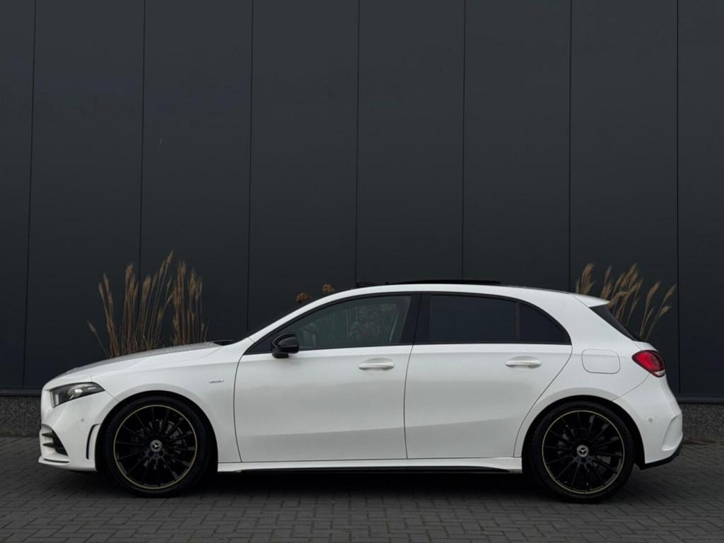 Mercedes-Benz A-klasse 200 AMG EDITION 1 M2020 PANO NAVI LED, Auto's, Mercedes-Benz, Gebruikt, 4 cilinders, Automatische klimaatregeling
