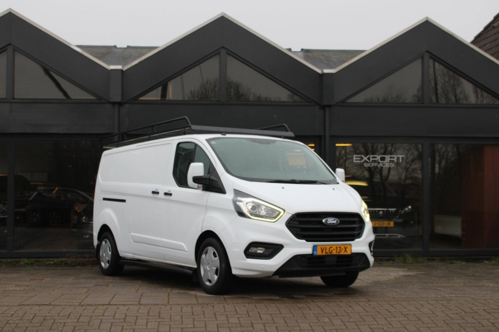 Ford Transit Custom 300 2.0 TDCI L2H1 Limited, 4 cilinders, 14 km/l, Bedrijf, Diesel