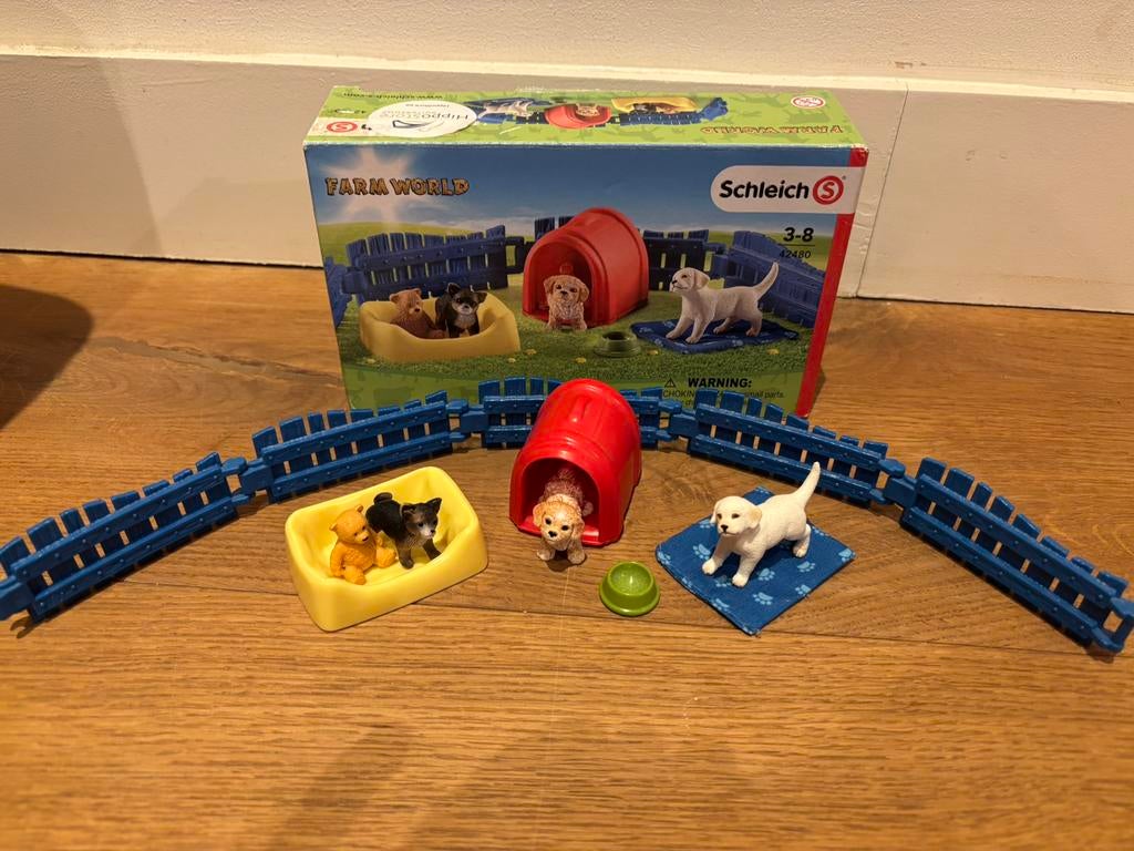 Schleich Farm World Puppyhuis 42480 compleet, in doos, Ophalen of Verzenden, Zo goed als nieuw, Jongen of Meisje