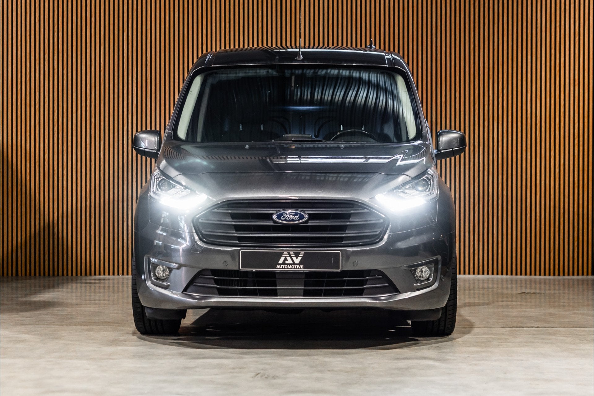 Ford Transit Connect 1.5 EcoBlue L2 120 PK Limited AUT | Bi-, Stof, Gebruikt, Euro 6, 4 cilinders