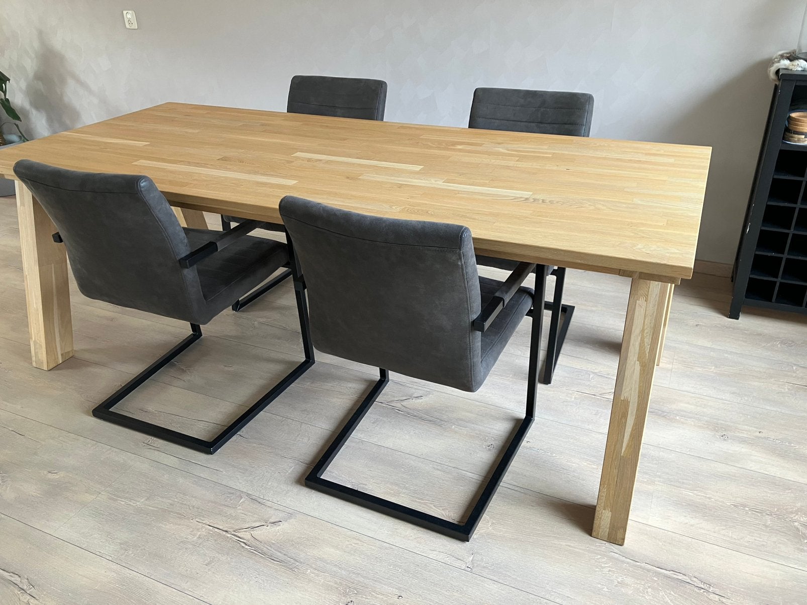 Eetkamerstoelen set grijs met leuningen, Ophalen, Zo goed als nieuw, Grijs, Vier