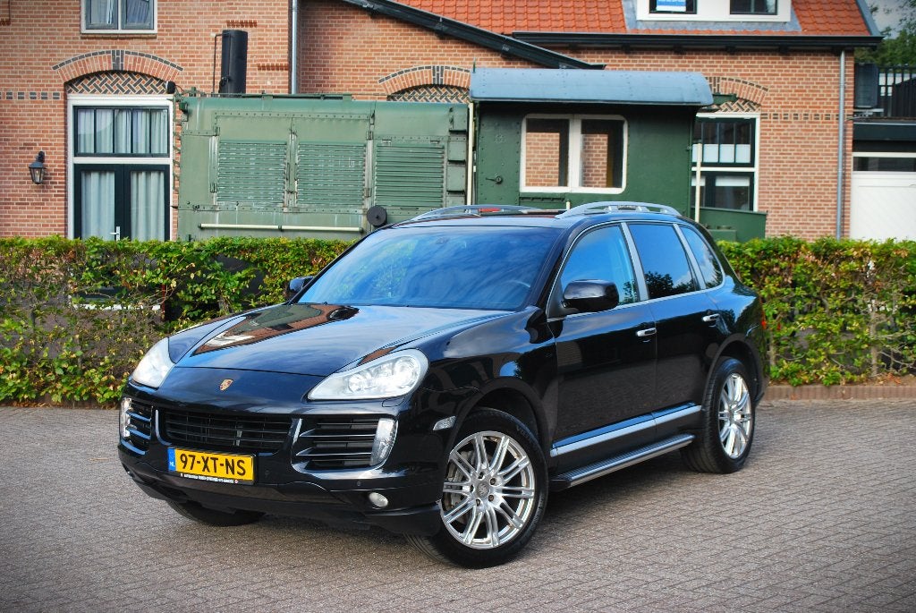 Porsche Cayenne 4.8 S / Facelift / Apple Carplay / Trekhaak, Automaat, Cayenne, 2220 kg, Zwart