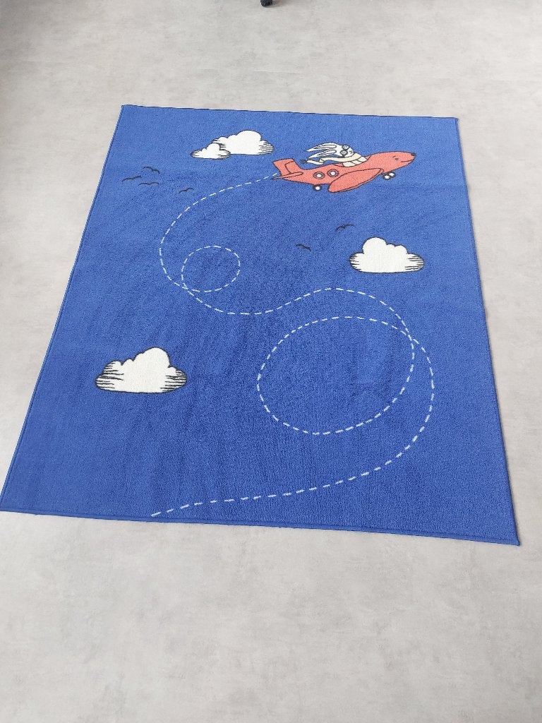 Vloerkleed vliegtuig, Huis en Inrichting, Stoffering | Tapijten en Kleden, Ophalen, Gebruikt, 100 tot 150 cm, Blauw