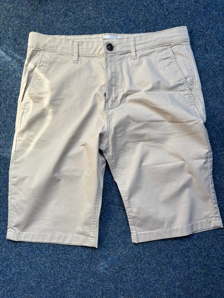 Short van Esprit, mt 32, Kleding | Heren, Broeken en Pantalons, Ophalen of Verzenden, Zo goed als nieuw, Beige
