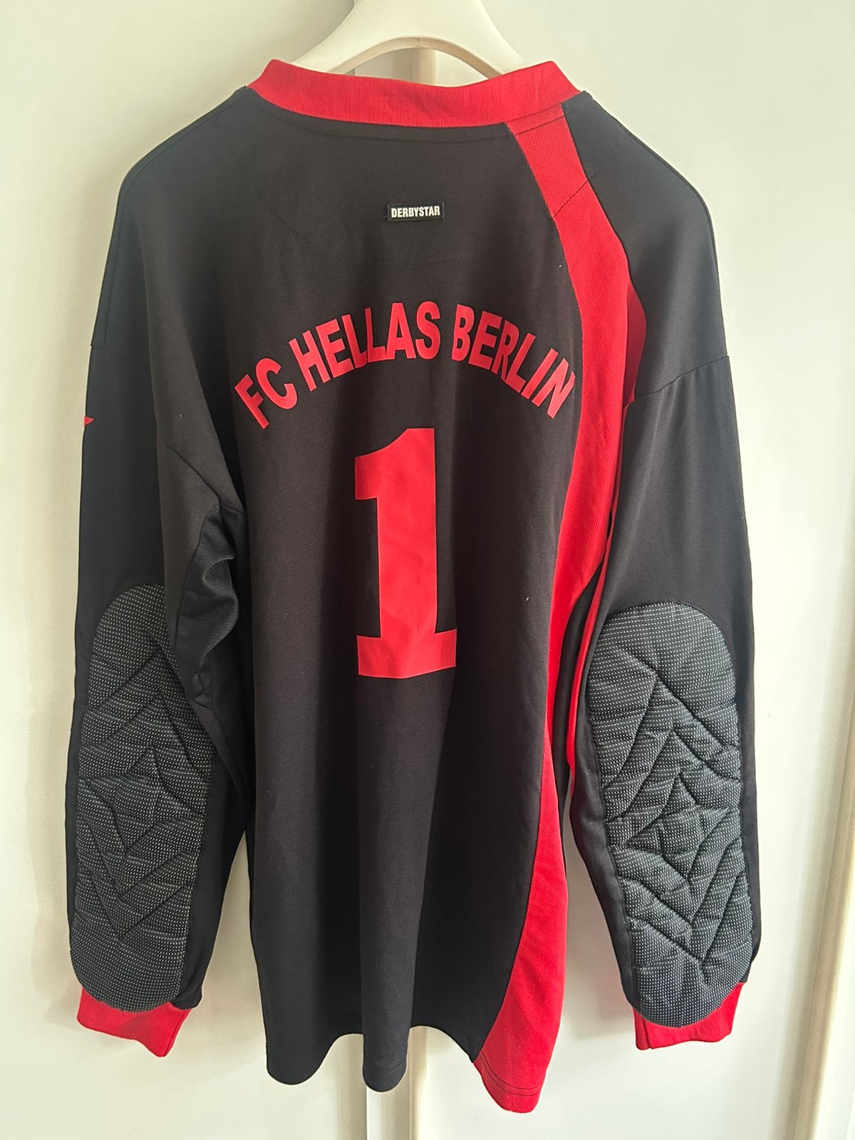 Voetbalshirt voetbal shirt keepersshirt FC Hellas Berlin XL, Zwart, Maat 56/58 (XL), Ophalen of Verzenden, Zo goed als nieuw