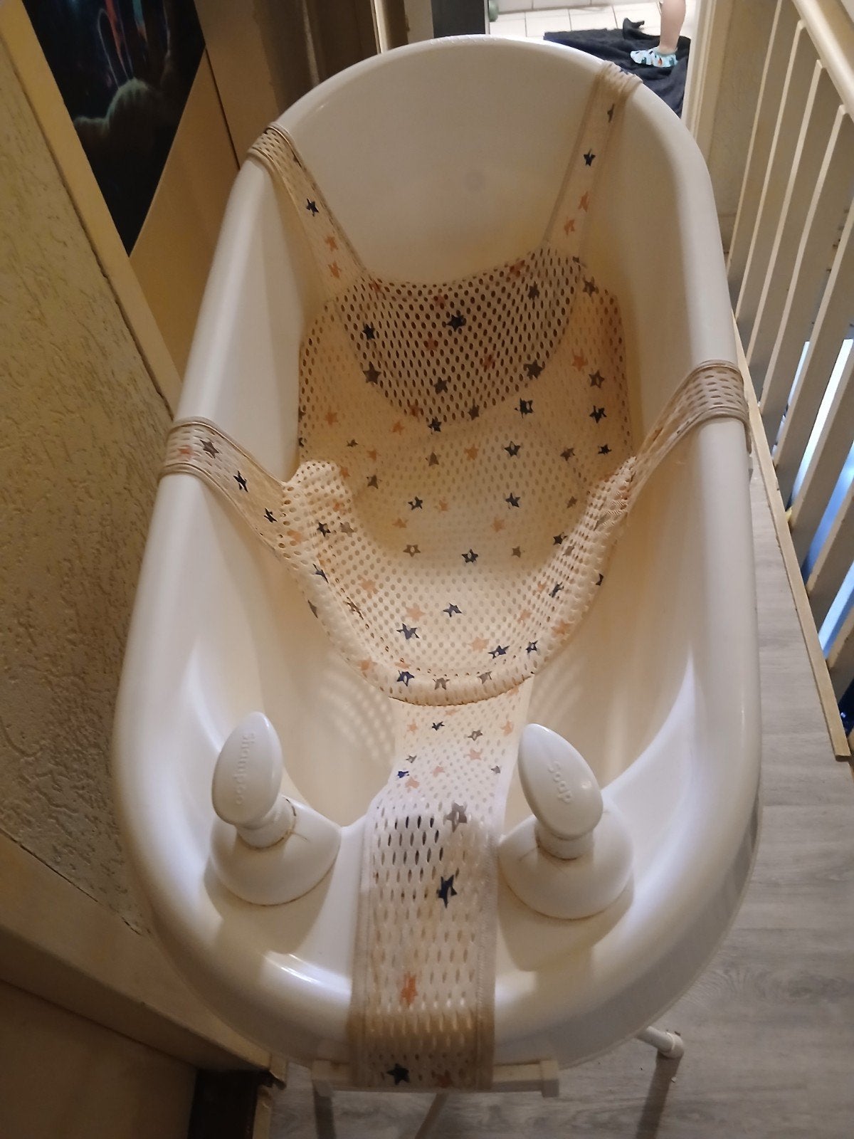 Bébé-jou babybadje met standaard zonder het badzitje, Ophalen, Gebruikt, Badje, Bébé-jou