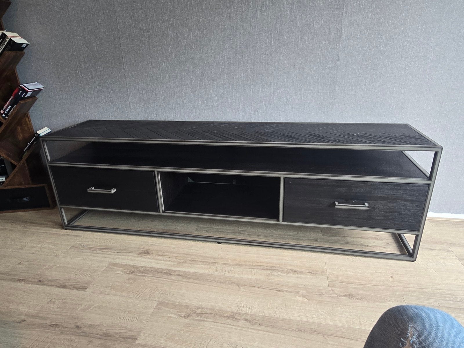 TV-meubel / Dressoir met Visgraatmotief, Gebruikt, 100 tot 150 cm, Modern, Industrieel, Visgraat, Minder dan 100 cm
