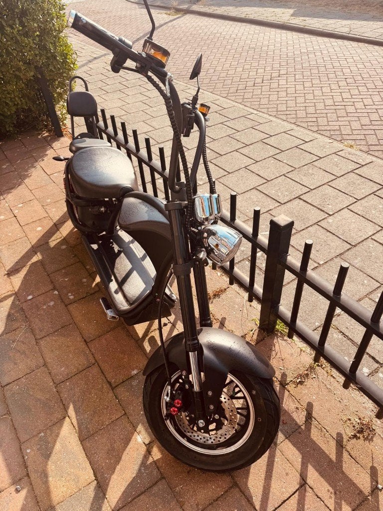 Mangosteen M1 E-Chopper snorscooter gele plaat +helm, Ophalen, Gebruikt, Elektrisch, Overige merken