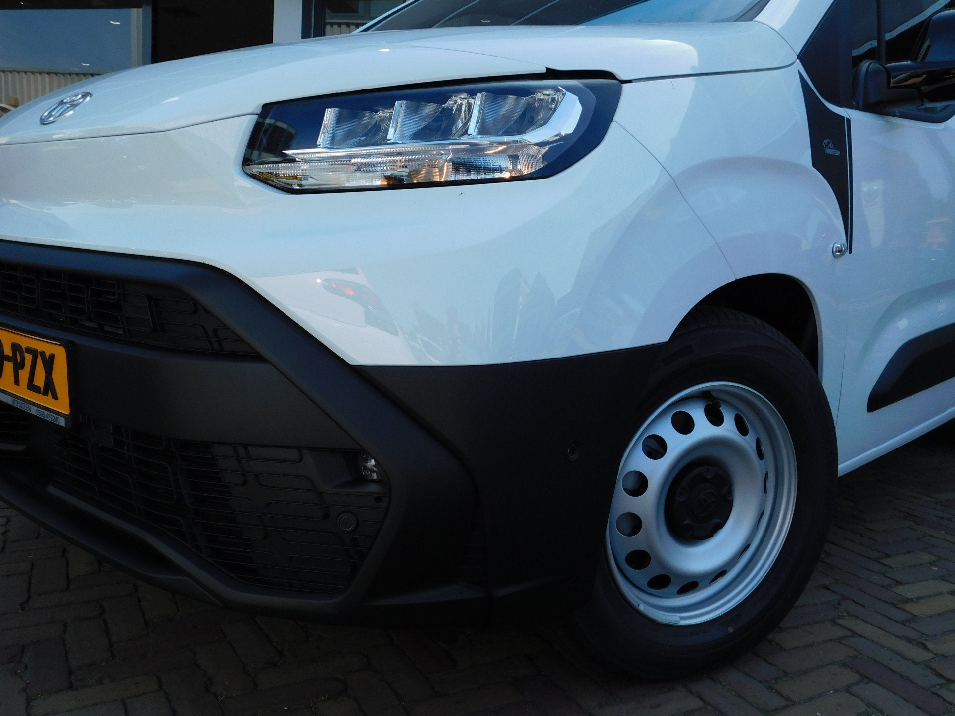 Toyota PROACE CITY Electric 10th Anniversary 50 kWh | Actiep, Gebruikt, 1649 kg, Wit, 2 stoelen