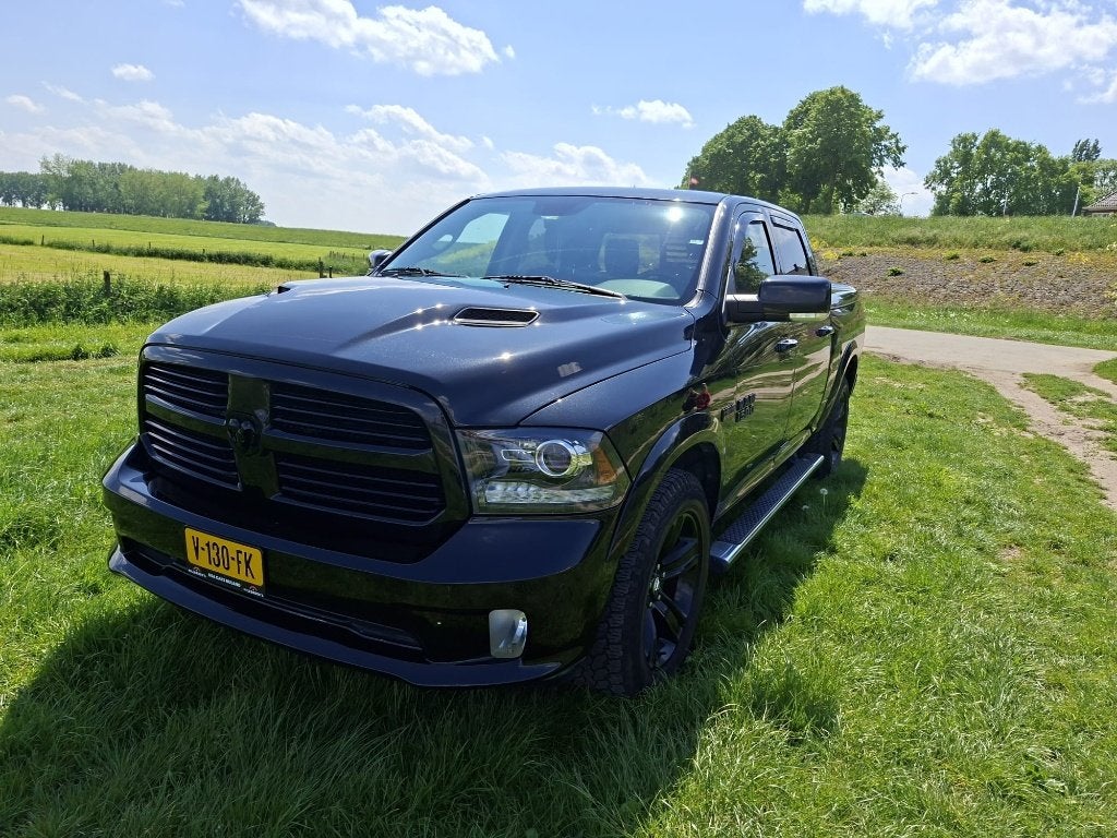Stoere Dodge Ram 1500 met krachtige 5.7 V8, Auto's, Automaat, 5654 cc, Zwart, Bedrijf
