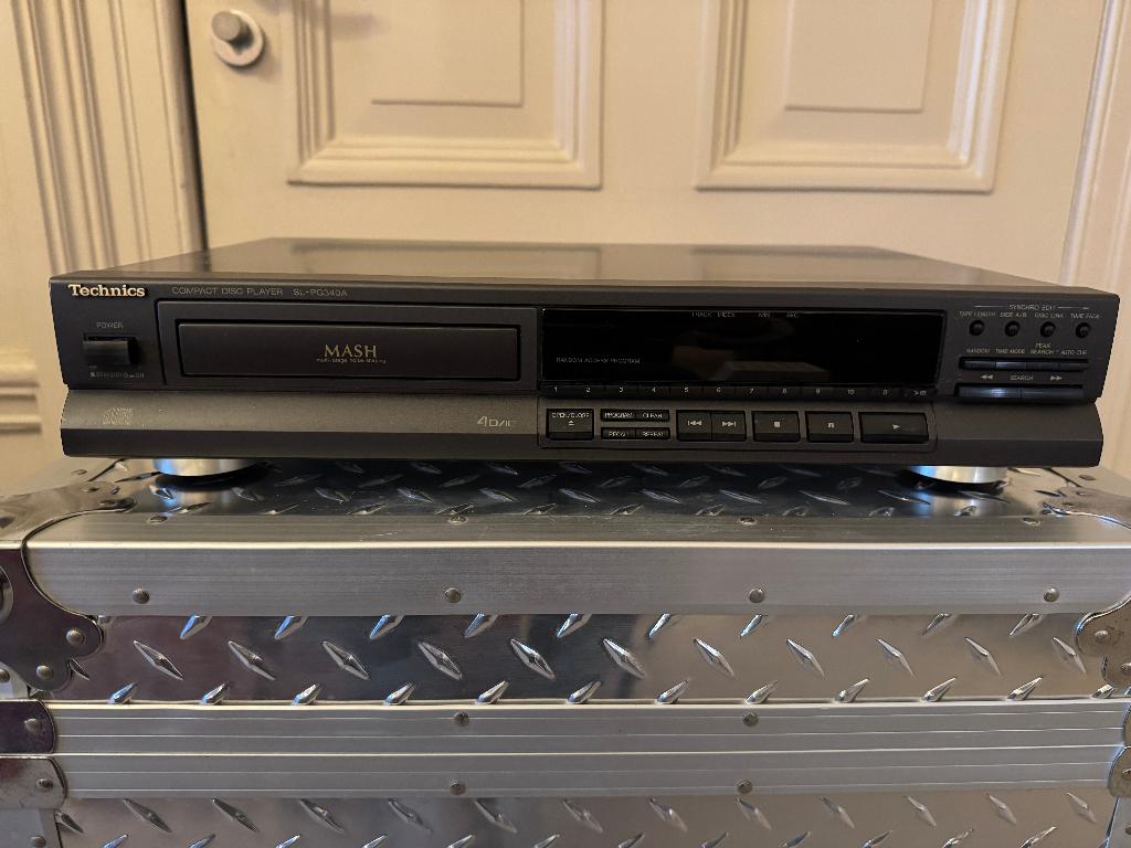 Technics CD-speler SL-PG340A Compact Disc Player, Ophalen of Verzenden, Zo goed als nieuw, Technics