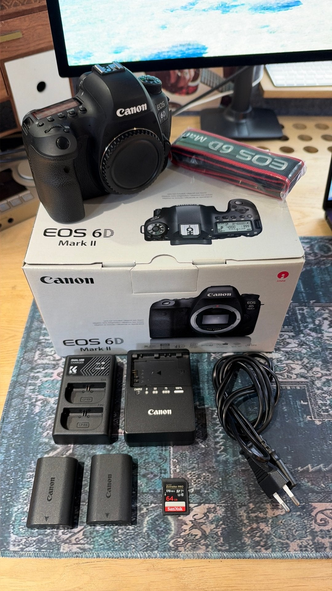 Canon 6D MARK II (nieuw incl. accu’s/kaart/etc.), Audio, Tv en Foto, Spiegelreflex, Accu, Canon, Zo goed als nieuw