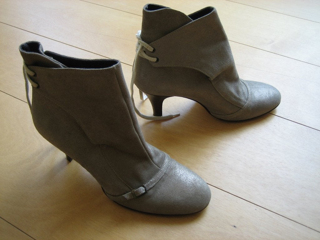 Exclusieve lichte leren enkellaarsjes ESSENTIEL 39 snazzeys, Verzenden, Beige, Lage of Enkellaarzen, Nieuw