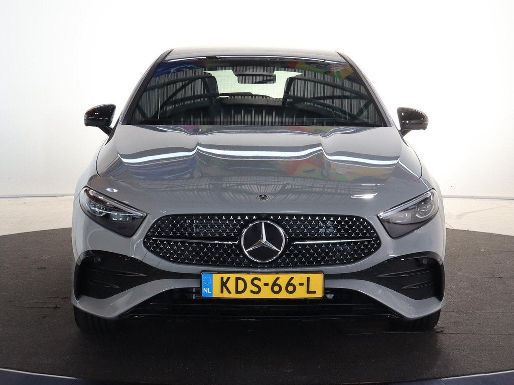 Mercedes-Benz A-Klasse 250e Business Solution AMG | Panorama, Auto's, Mercedes-Benz, 4 cilinders, 163 pk, Hybride Elektrisch/Benzine