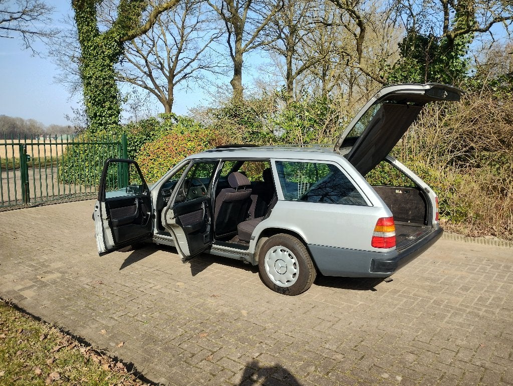 Daimler Benz 300TE 1987 oldtimer apk 03-2028 inruil mogelijk, foto 8