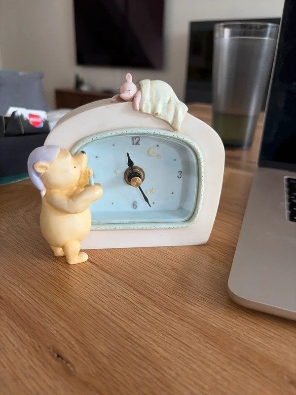 Klok Classic Winnie the Pooh - Sweet Dreams - Michel and Co, Verzamelen, Ophalen, Zo goed als nieuw, Beeldje, Overige merken