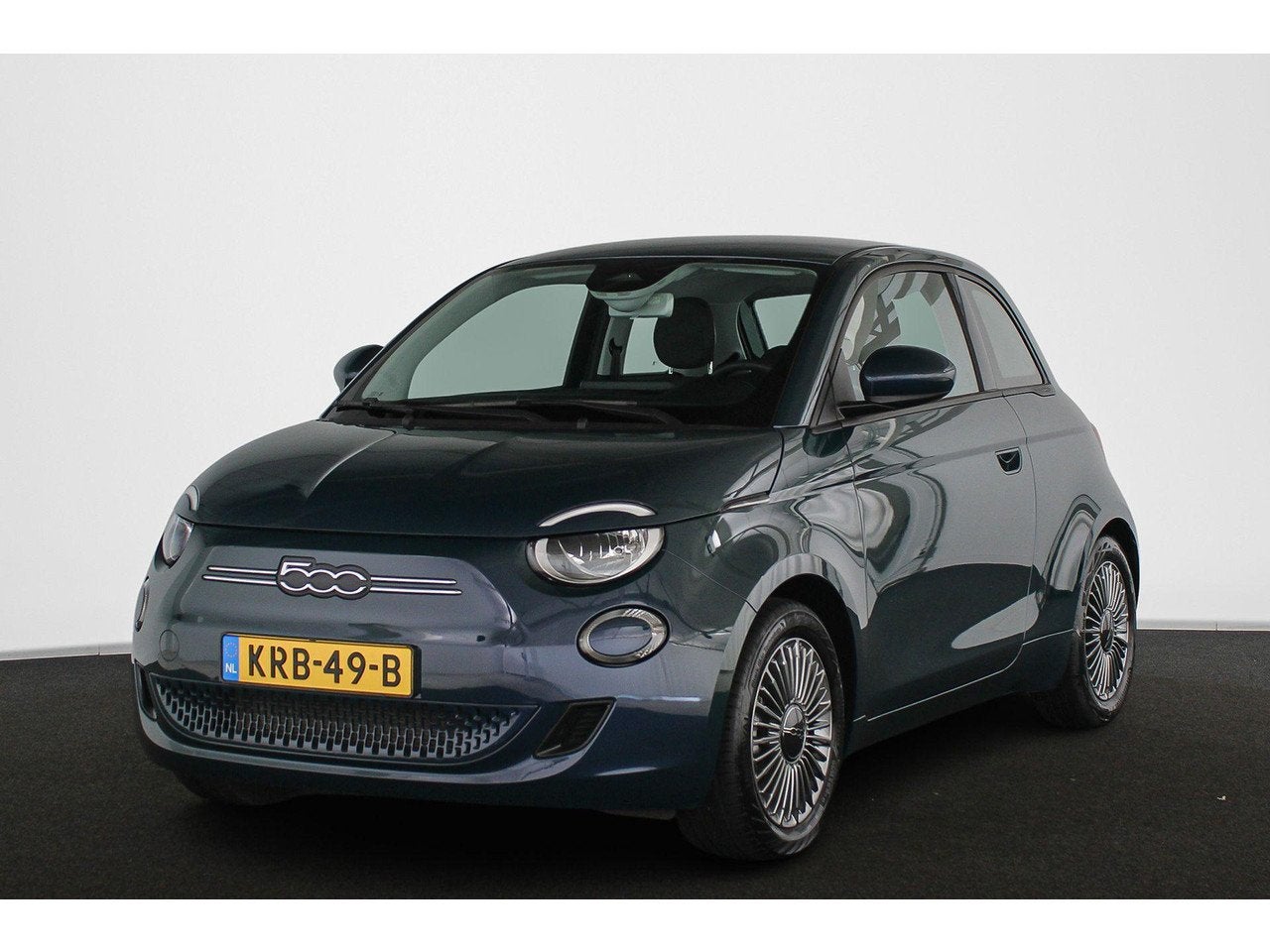 Fiat 500E Icon 42 kWh Camera Apple CarPlay Keyless 16", Auto's, Automaat, Gebruikt, 118 pk, 4 stoelen
