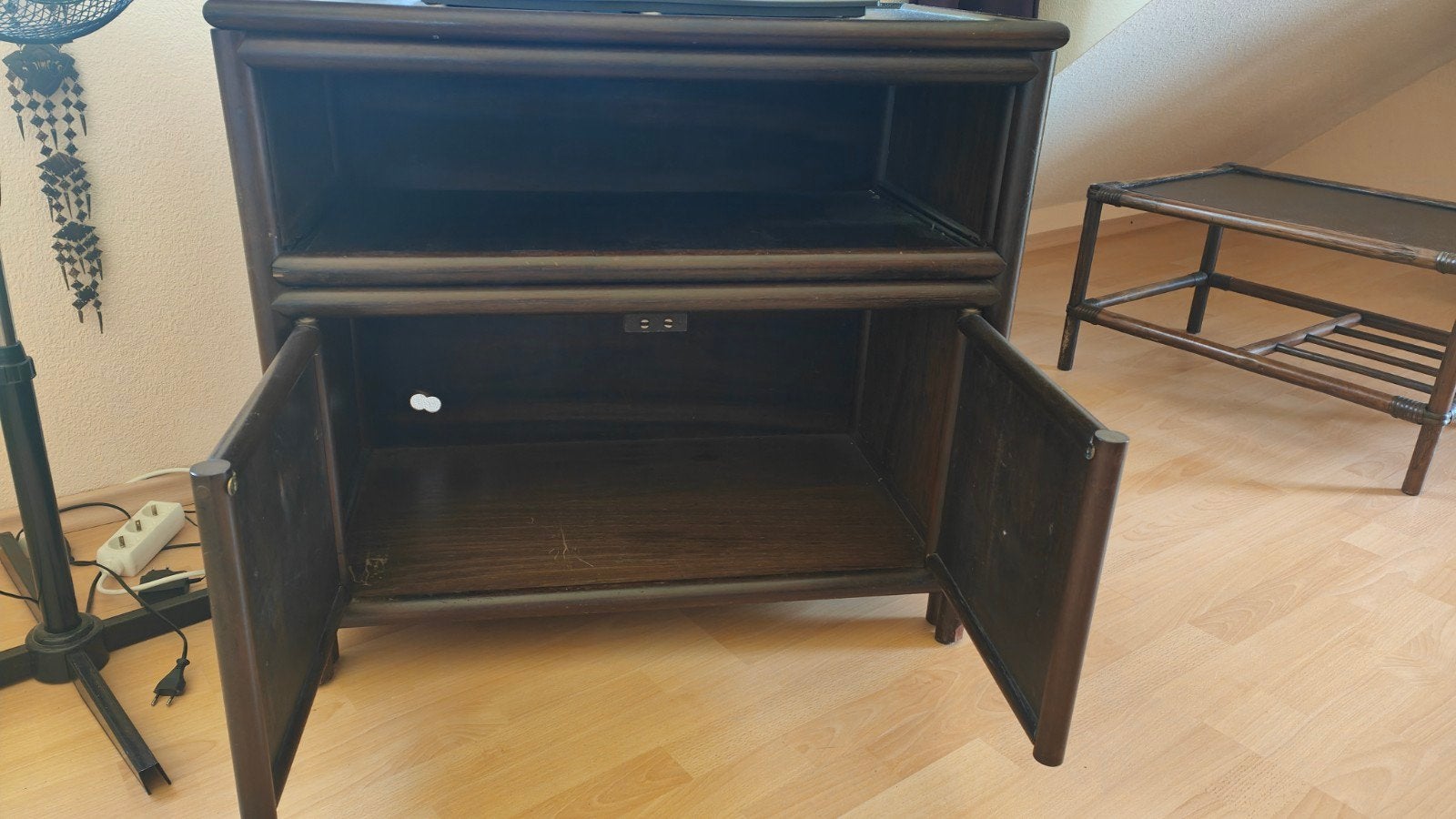 Donkerbruin TV-meubel/kastje met opbergruimte, Ophalen, Gebruikt, Koloniaal, Retro, 50 tot 100 cm