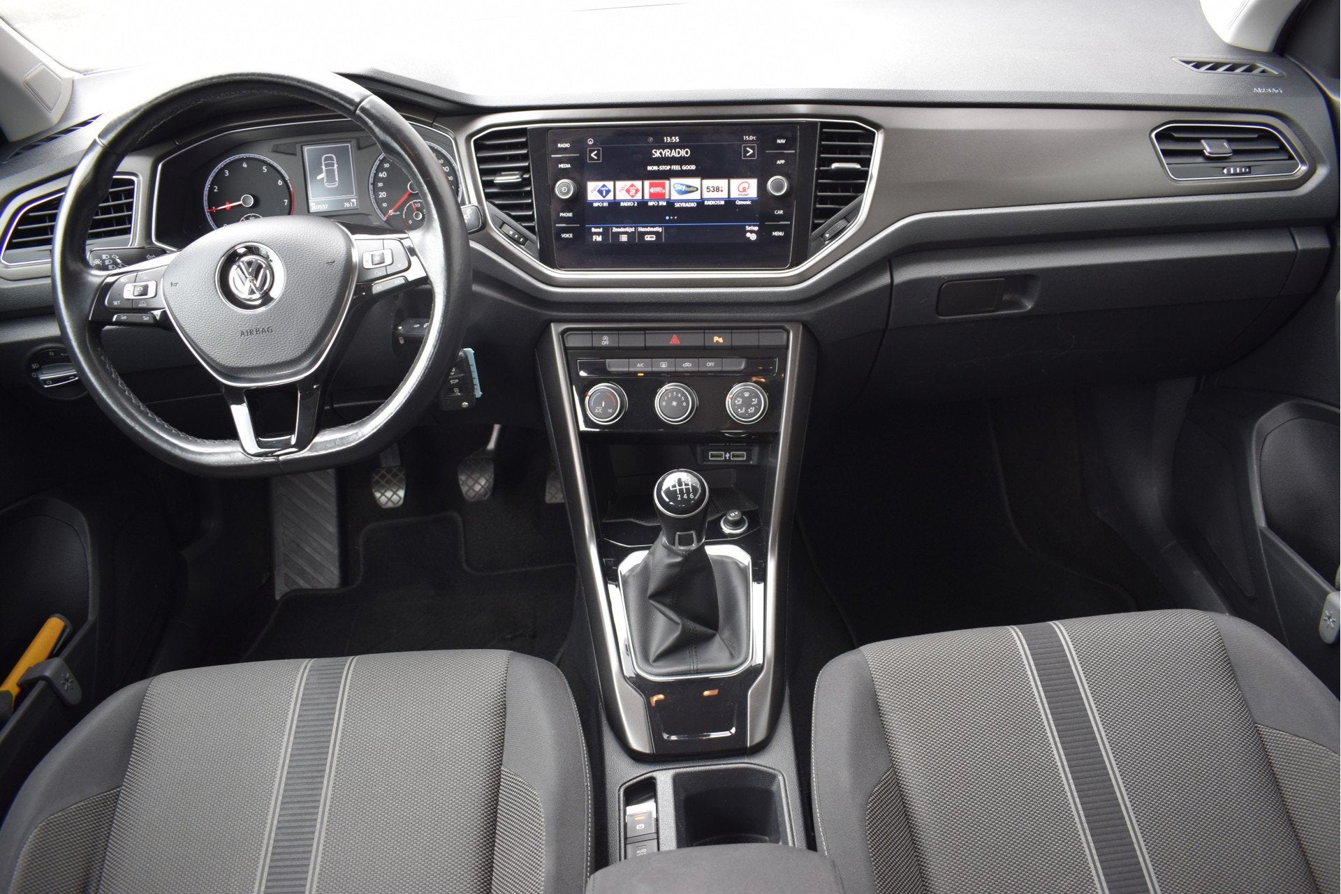 Volkswagen T-Roc 1.0 TSI Style Adaptive cruise, Trekhaak, Na, Auto's, Volkswagen, Voorwielaandrijving, Stof, Gebruikt, Euro 6