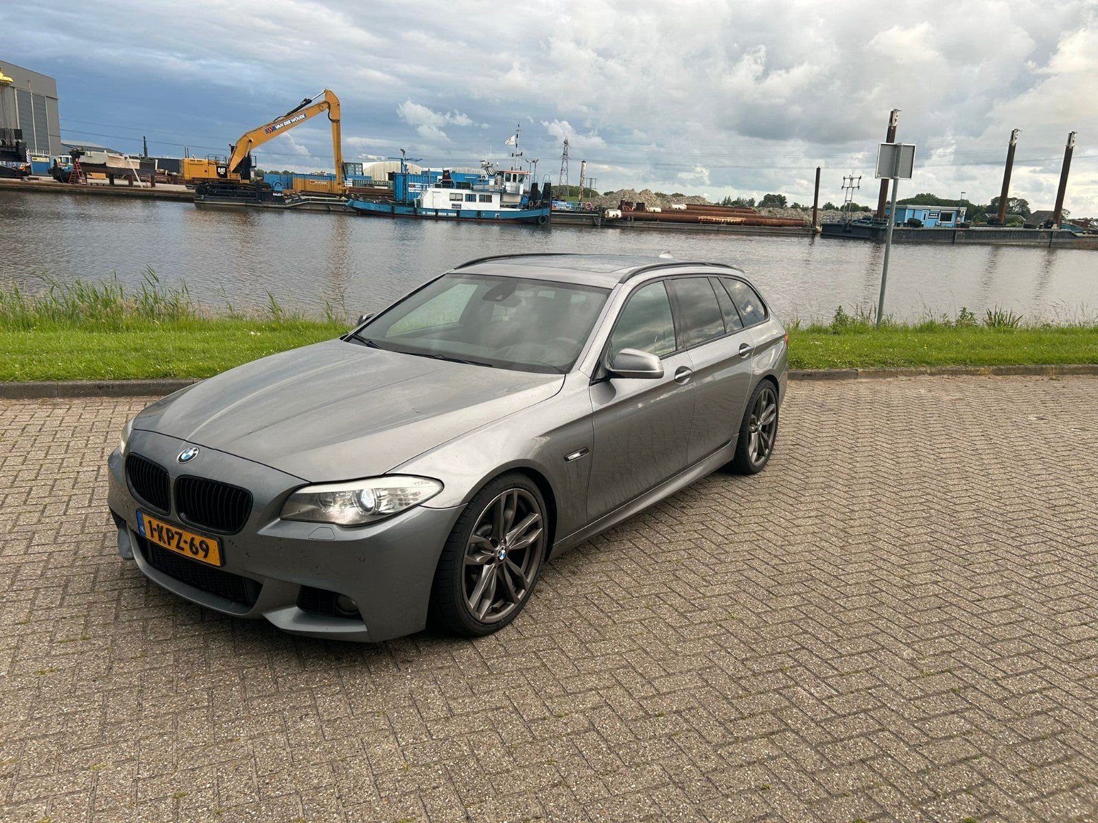 BMW 5-Serie 3.0 530D Touring AUT 2011 Grijs M pakket, Auto's, BMW, Automaat, 1780 kg, Achterwielaandrijving, 2993 cc