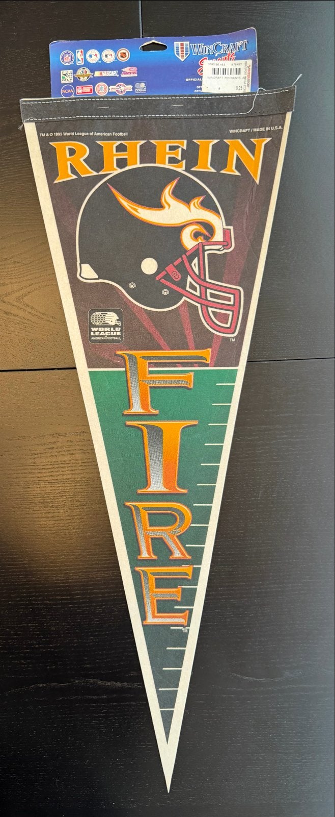 Rhein Fire Pennant Wincraft World League American Football 1, Ophalen of Verzenden, Zo goed als nieuw, Buitenlandse clubs, Vaantje of Sjaal