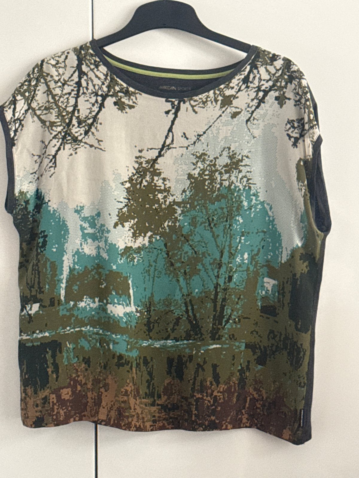 Marc Cain Sports T-shirt met bosprint, Maat 42/44 (L), Ophalen of Verzenden, Zo goed als nieuw, Korte mouw