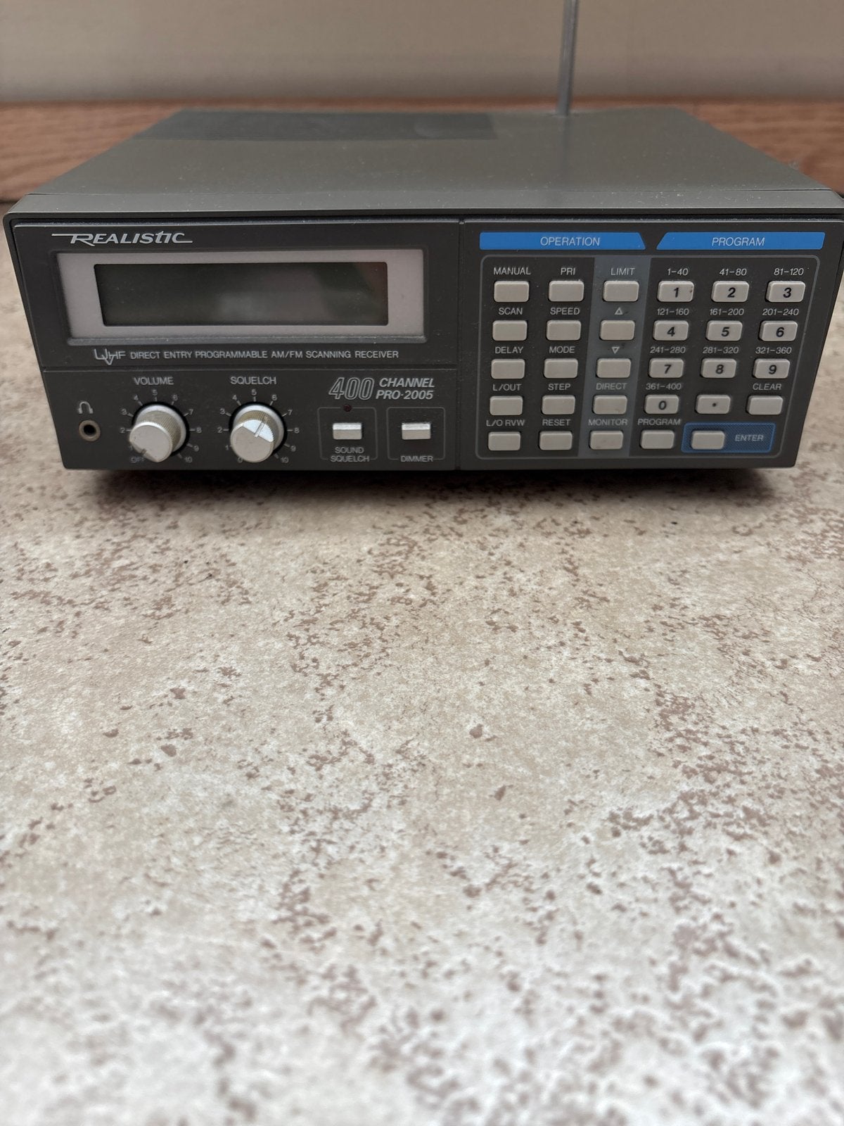 Realistic PRO-2005 400-kanaals AM/FM Scanning Receiver, Ophalen of Verzenden, Gebruikt, Radio