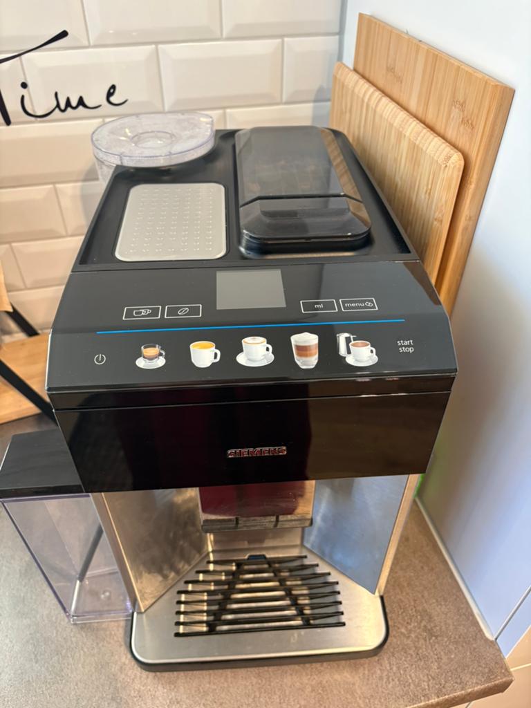 Siemens iq500, 10 kopjes of meer, Ophalen, Zo goed als nieuw, Koffiemachine