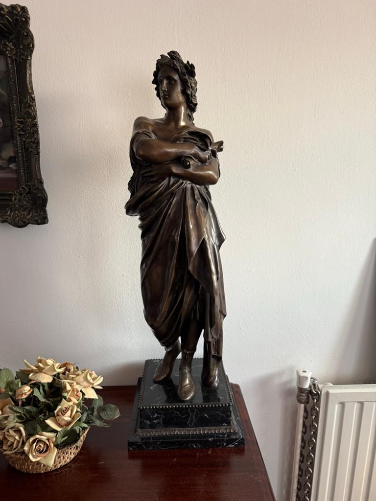 Antiek Bronzen Beeld van Apollo op Marmeren Sokkel, Antiek en Kunst, Kunst | Beelden en Houtsnijwerken, Beeld, Bruin, Man, 50 - 100 cm