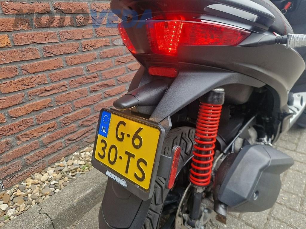 PIAGGIO MP3 300 HPE SPORT (bj 2019), Motoren, Scooter, Onbekend, Onbekend, 278 cc