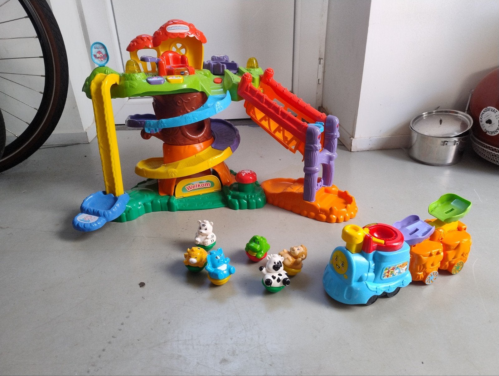 VTech Toet Toet Auto's Boomhuis en Trein met Dieren, Ophalen, Gebruikt, Jongen of Meisje