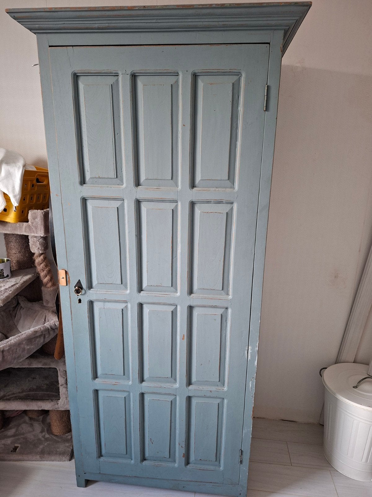 Brocante houten kast, Ophalen, Overige materialen, Met deur(en), Gebruikt