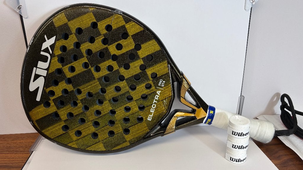 Siux Electra ST4 Pro – 15K Carbon + 3x Wilson overgrip, Sport en Fitness, Padel, Gebruikt, Sole, Sole, Ophalen of Verzenden