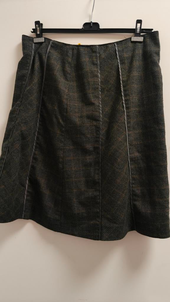 Donkergrijze geruite rok met leren biezen, Kleding | Dames, Rokken, Maat 46/48 (XL) of groter, Ophalen of Verzenden, Zo goed als nieuw