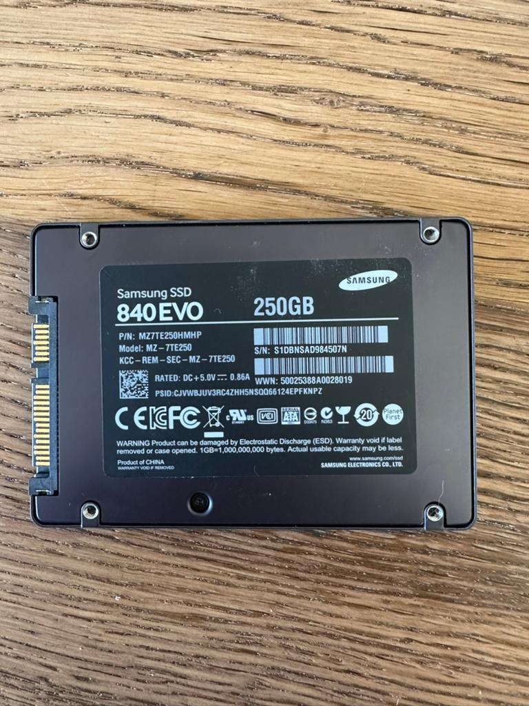 Samsung 840 EVO 250GB SSD, Intern, Ophalen of Verzenden, Zo goed als nieuw, Laptop