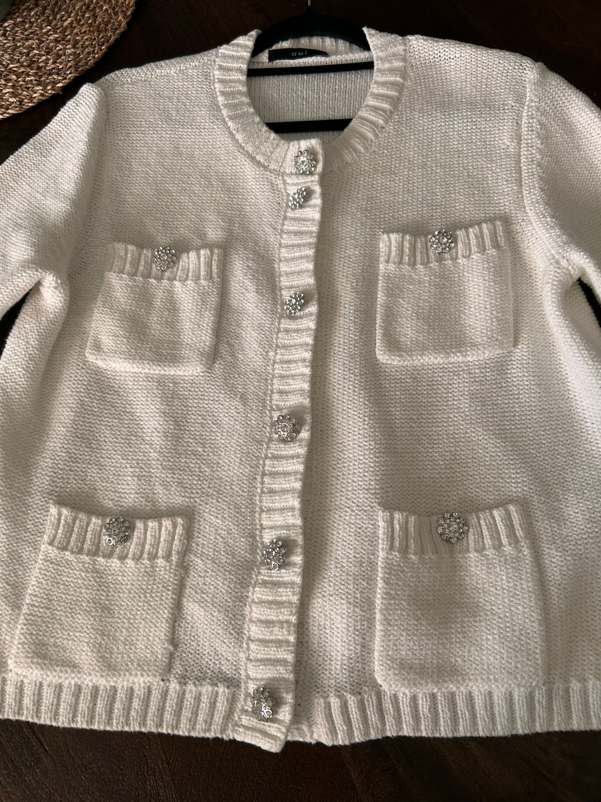 OUI gebreid vest met sierknopen, Ophalen of Verzenden, Zo goed als nieuw, Maat 42/44 (L), Wit
