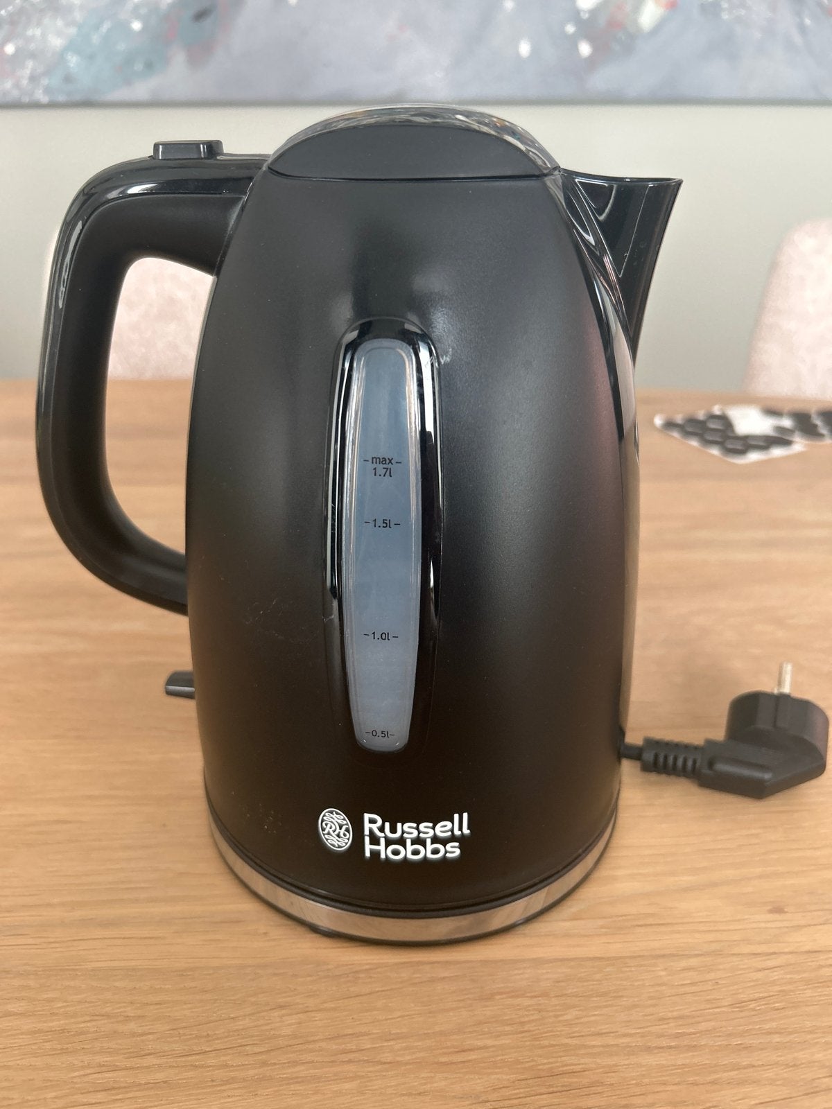 Russell Hobbs Waterkoker Zwart 1.7L, 1 tot 2 liter, Ophalen of Verzenden, Zo goed als nieuw