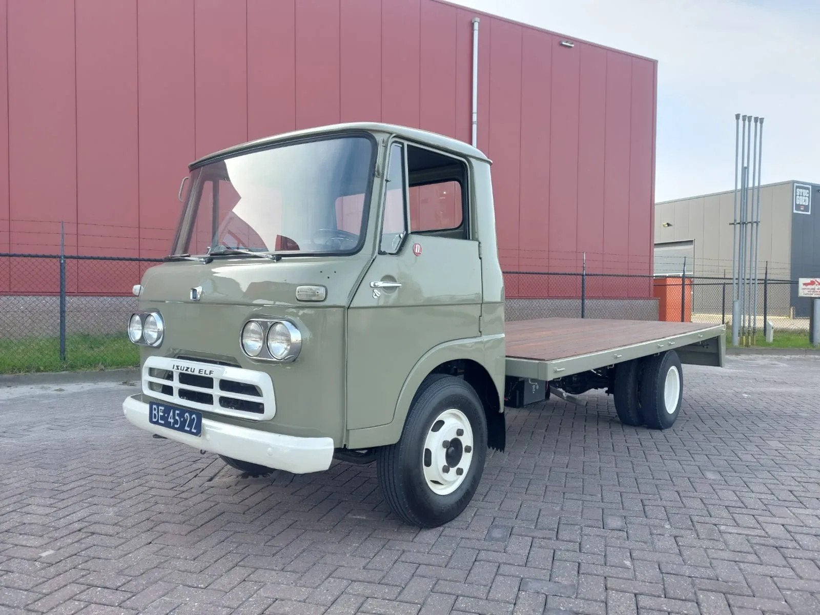ISUZU TLD50, Auto's, Lederen bekleding, Gebruikt, Zwart, 4 cilinders