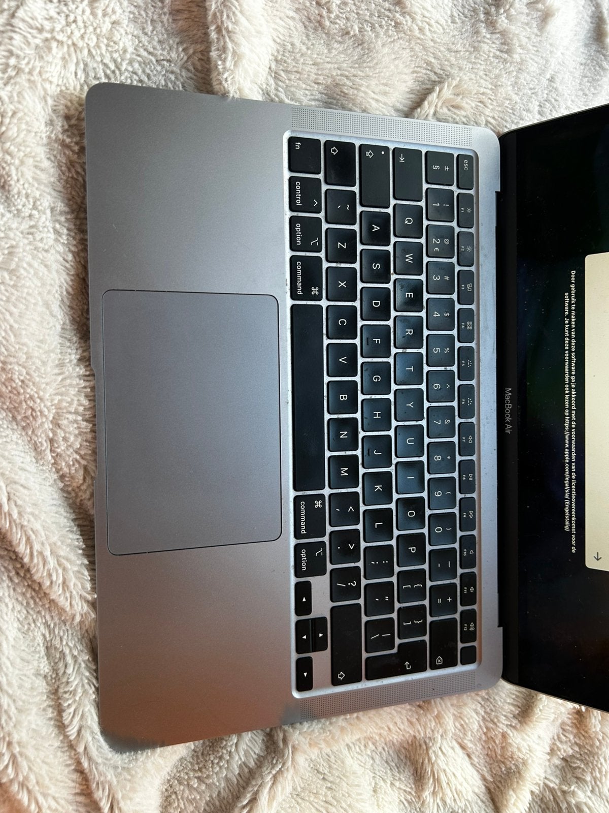 Foto 5 van MacBook Air 13 inch 2020 | i3 | 8GB RAM | 256GB SSD |