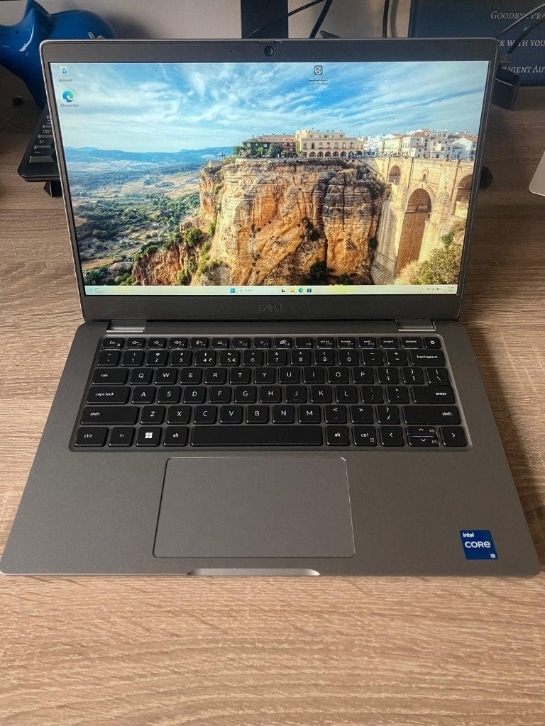 Dell Latitude 3340 - i5 13e gen - 16GB - ProSupport 2027, 256 GB, Qwerty, 13 inch, Ophalen of Verzenden