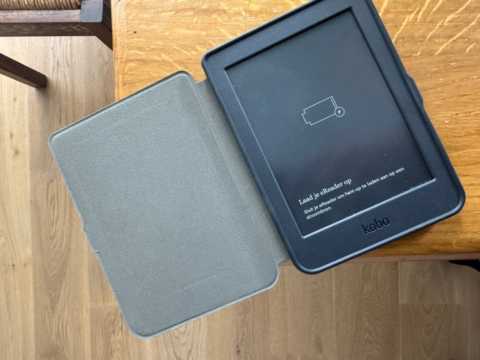 Kobo Nia - E-reader - 6 inch - 8GB - Zwart + hoesje, Computers en Software, Ophalen of Verzenden, Nieuw, 8 GB, Touchscreen
