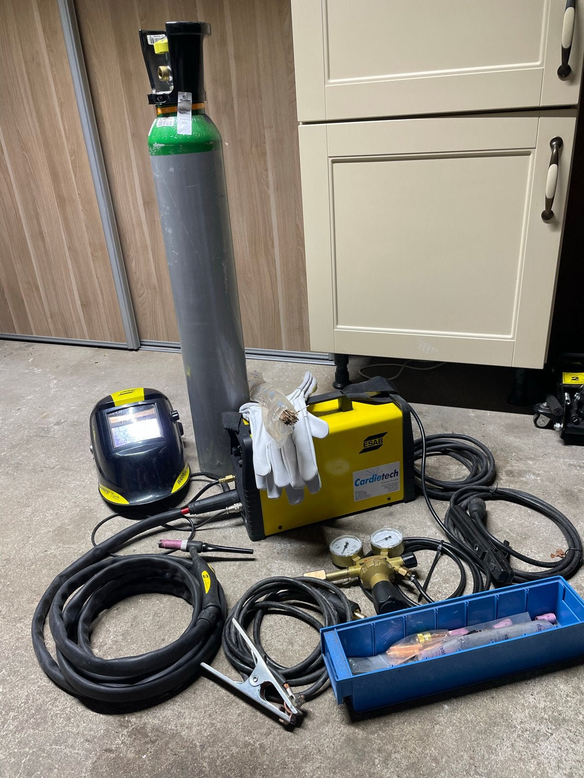 ESAB Buddy Tig 160 lasapparaat met toebehoren complete set, Doe-het-zelf en Verbouw, Gereedschap | Lasapparaten, Ophalen, Gebruikt