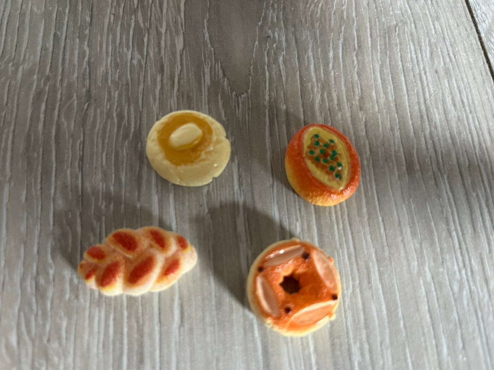 4 luxe broodjes poppenhuis incl verzending, Ophalen, Nieuw, Poppenhuis