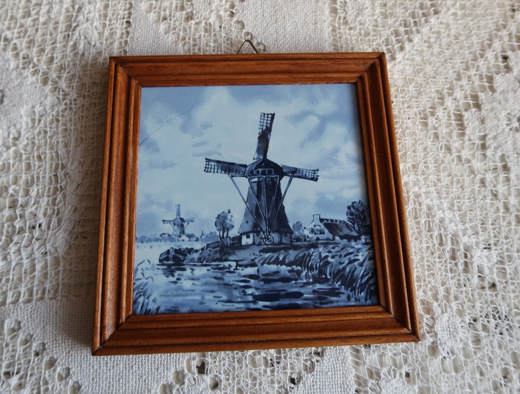 Ingelijste Delfts Blauwe Prent: Hollandse Molens, Gebruikt, Ophalen of Verzenden, Voor 1940, Prent