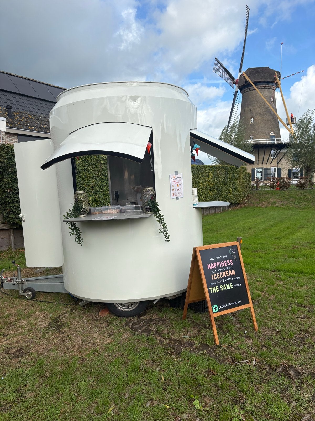 Te huur frietwagen op locatie, Cateraar