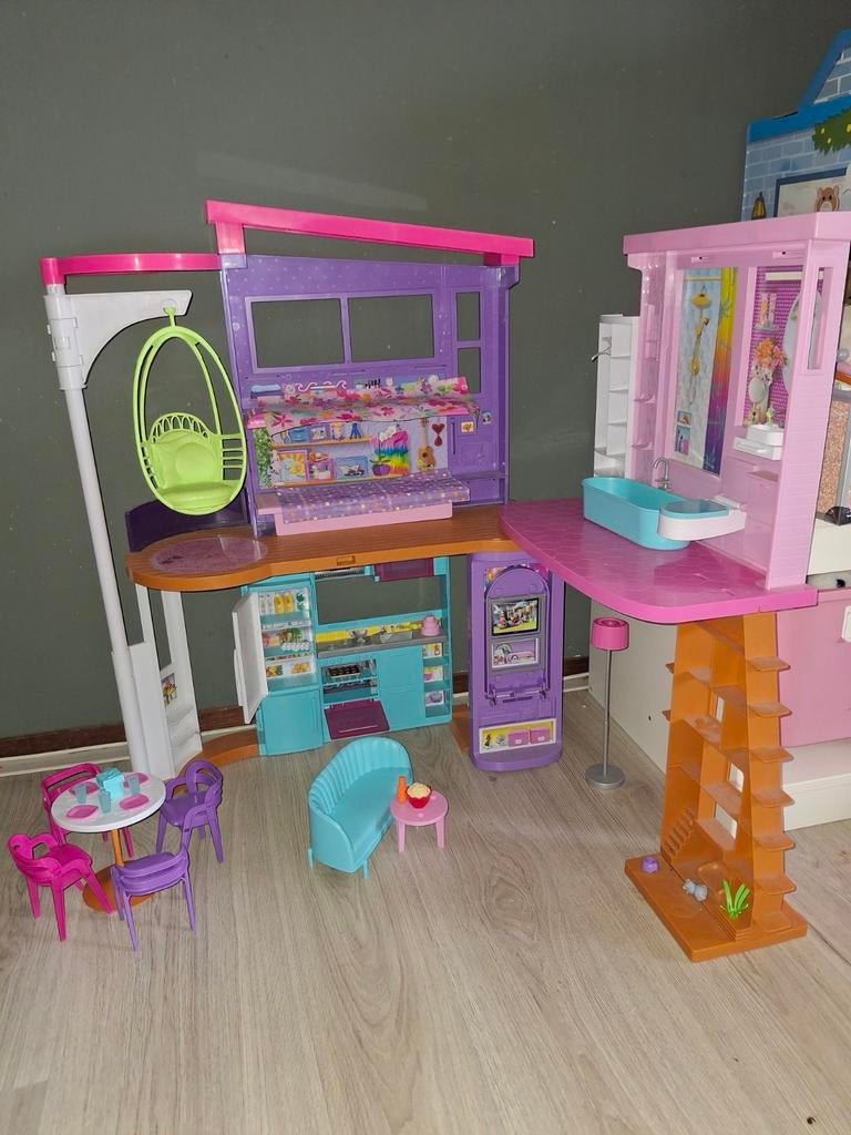 Barbie vakantiehuis met meubels, Ophalen, Zo goed als nieuw, Meisje